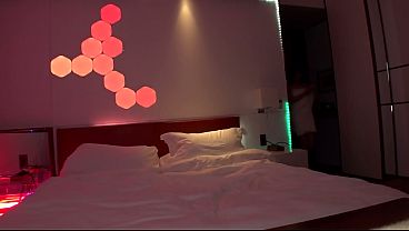 パート3もぎたて美女が濃密ベロチュウで覚醒！口もマ○コも濡れっぱなし生ダラ過激性交！清純派美女登場！美乳とツル尻のもぎたてBODY！チャレンジ企画の最中におマ○コびしょ濡れ！トロけるベロチュウ愛撫に絶頂連発！「激しくシテぇぇ」メス覚醒！性欲剥き出し生ハメSEX3連戦！！！